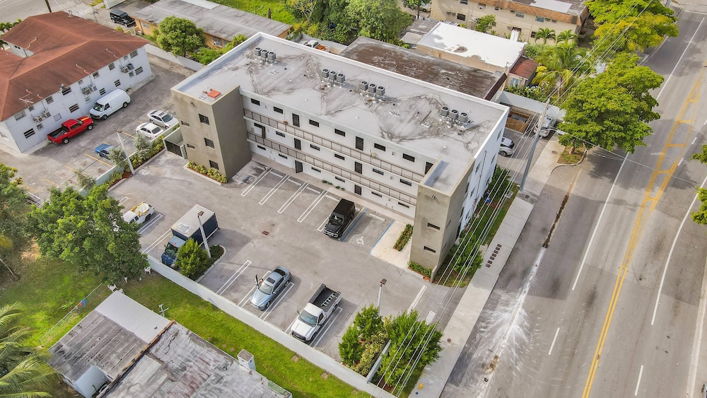 Rennzi Wynwood Apartments