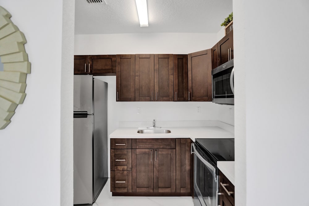 Rennzi Wynwood Apartments