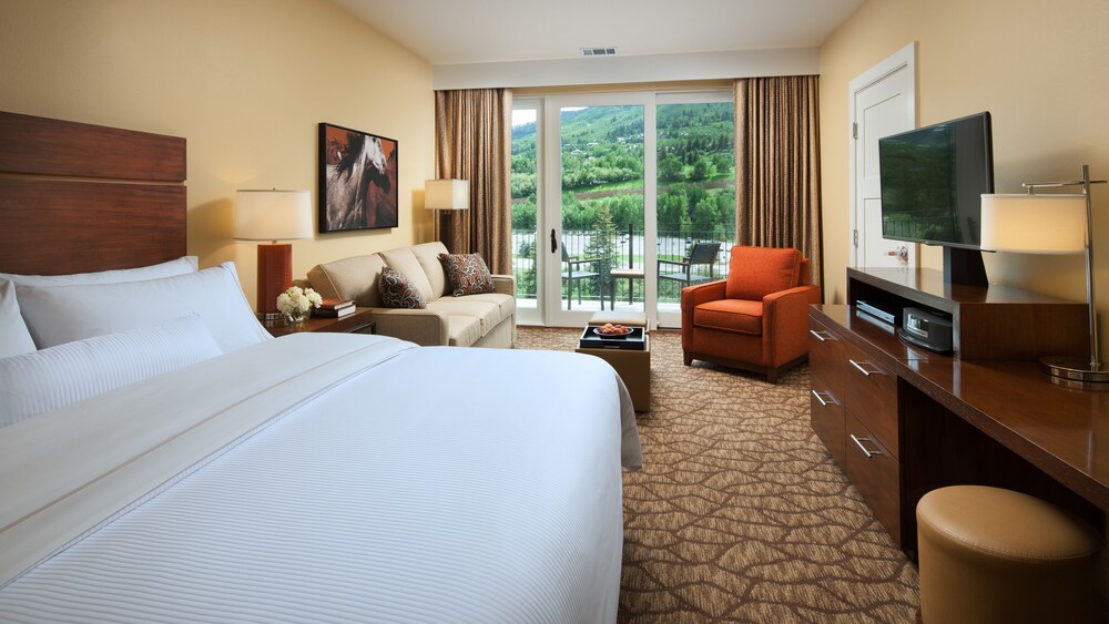 Ski-In/Ski-Out Base of Riverfront Express Gondola, Studio Suite + Amenities