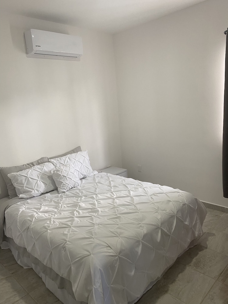 Selva Escondida Residencial 2bdr condo/apt beach 2 miles, Puerto