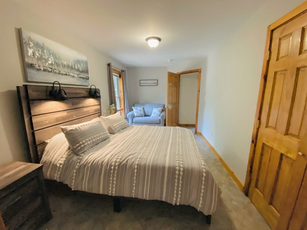 Adirondack home, near Gore Mt ski resort, North Creek, and