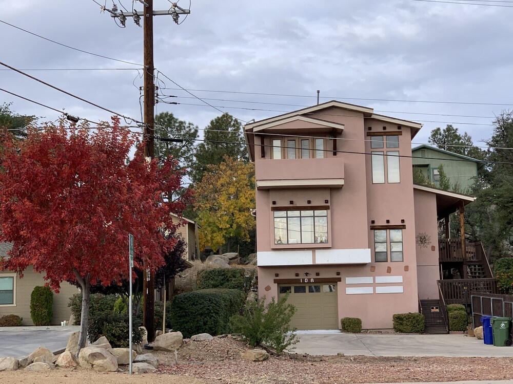 Prescott Lofts near Prescott Downtown Square (Suite A)