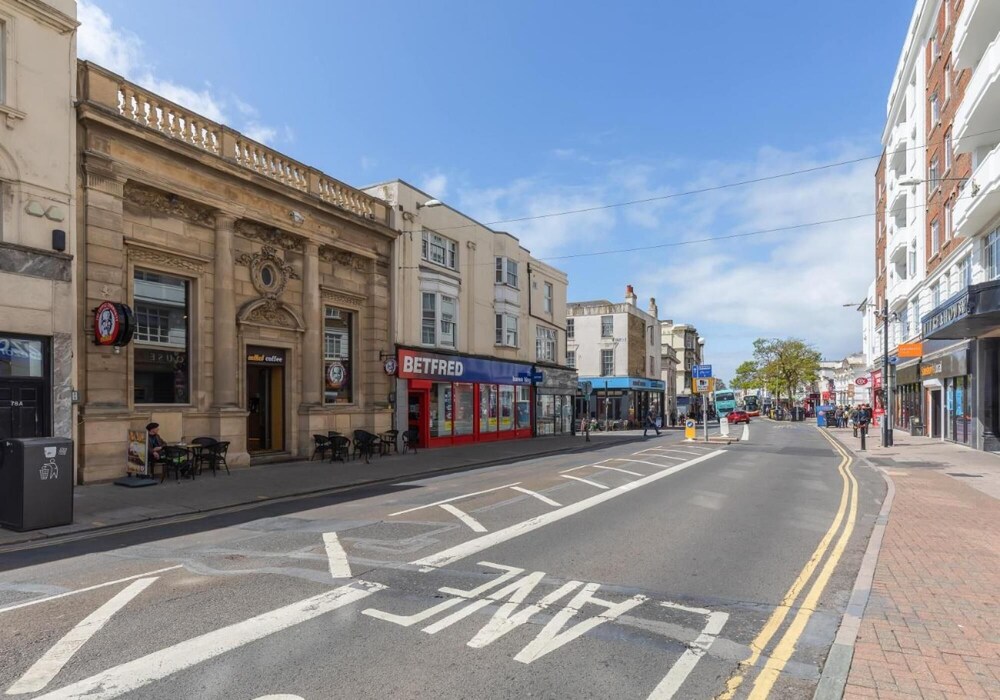 Right On Bright On Apartment 1E - City Centre Luxury Apartments