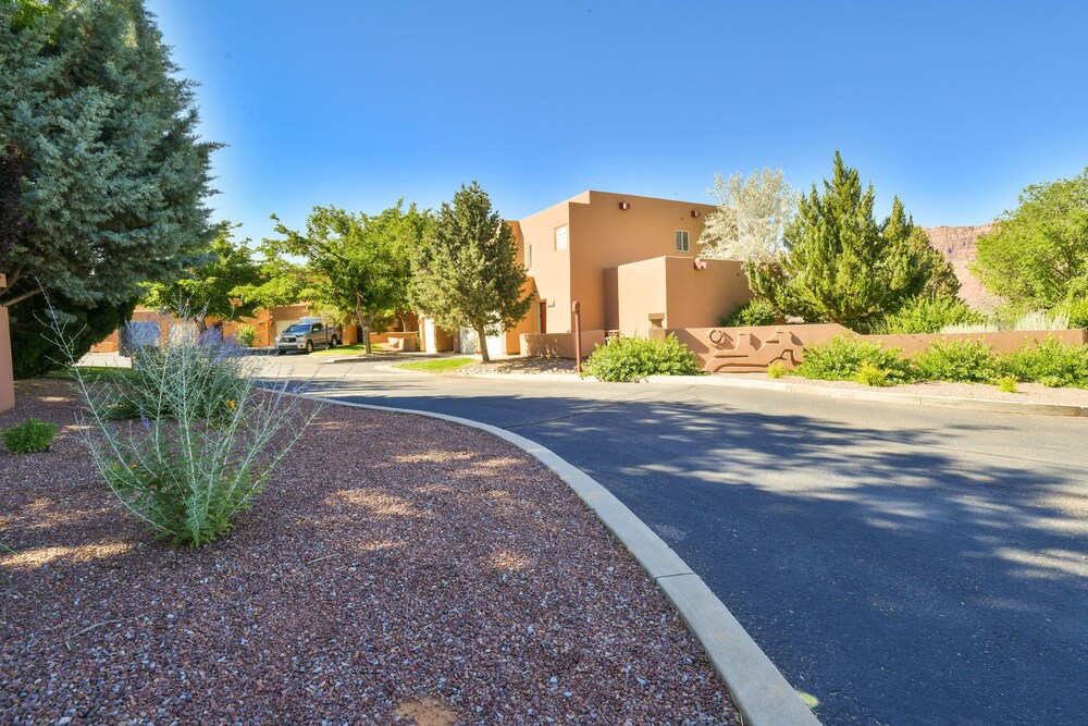 New Unit Newly Remodeled - Solano Vallejo 3340 in the beautiful red rock canyons of Moab!