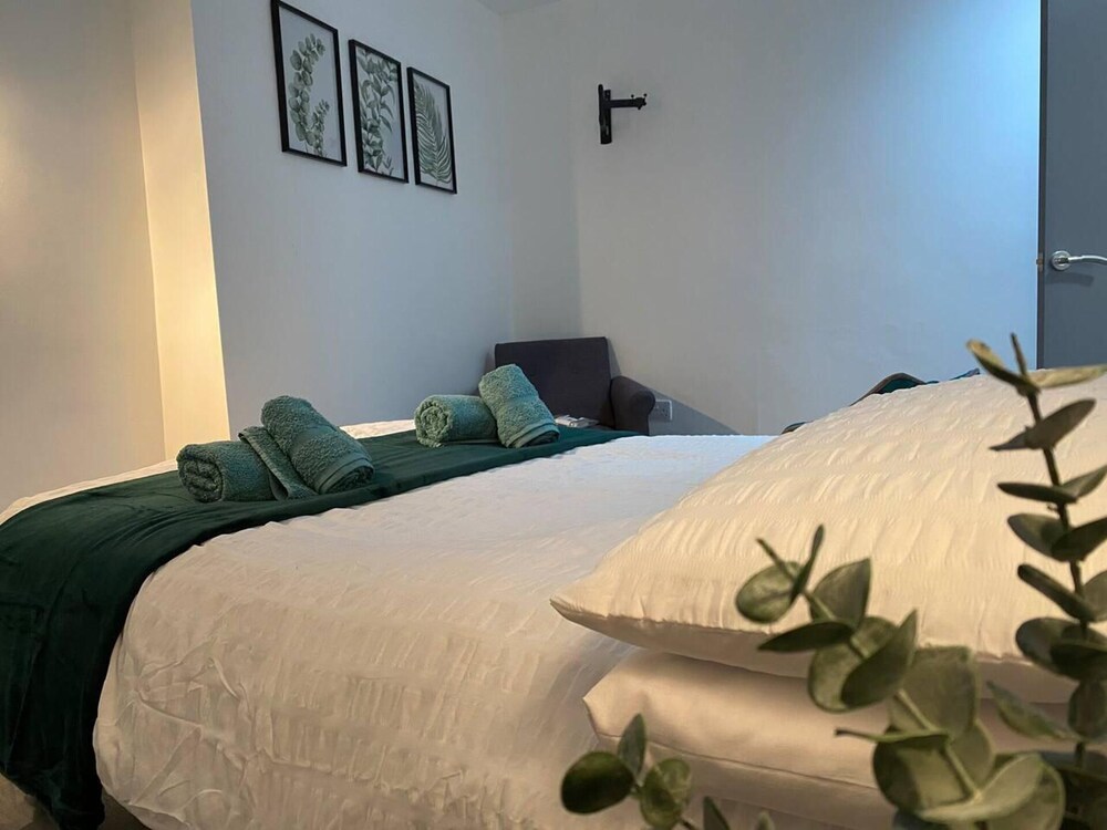 Home From Home 2 bed Executive Style Apartment