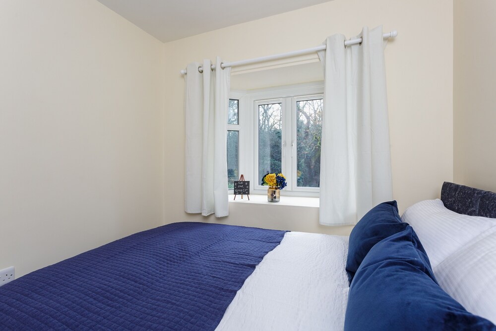 Flat 2 Luxury Burgess Apartments Southampton Vrbo