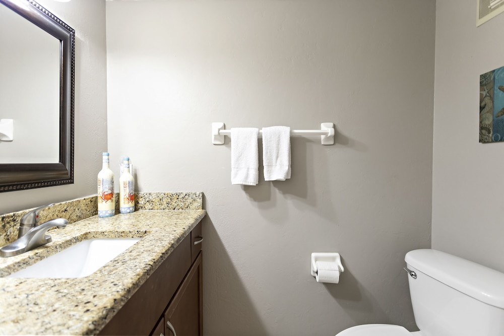 Gulf Gate Resort #303 Gulf Front 1BR 1.5BA