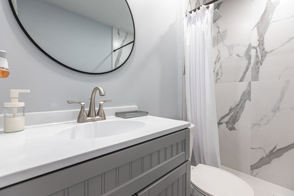 Lovely Newly Renovated! Townhouse 3 bedroom 3 bathroom/ Nice Patio