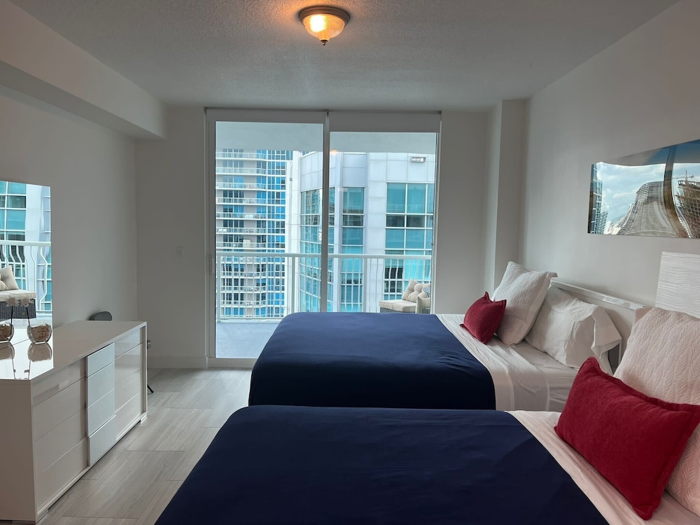 New Luxury 1Bedroom Apartment in Downtown Brickell