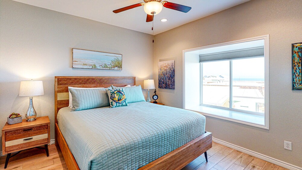 IR66 Beach Front Community, Walk to Sandfest 2024! Port Aransas Vrbo