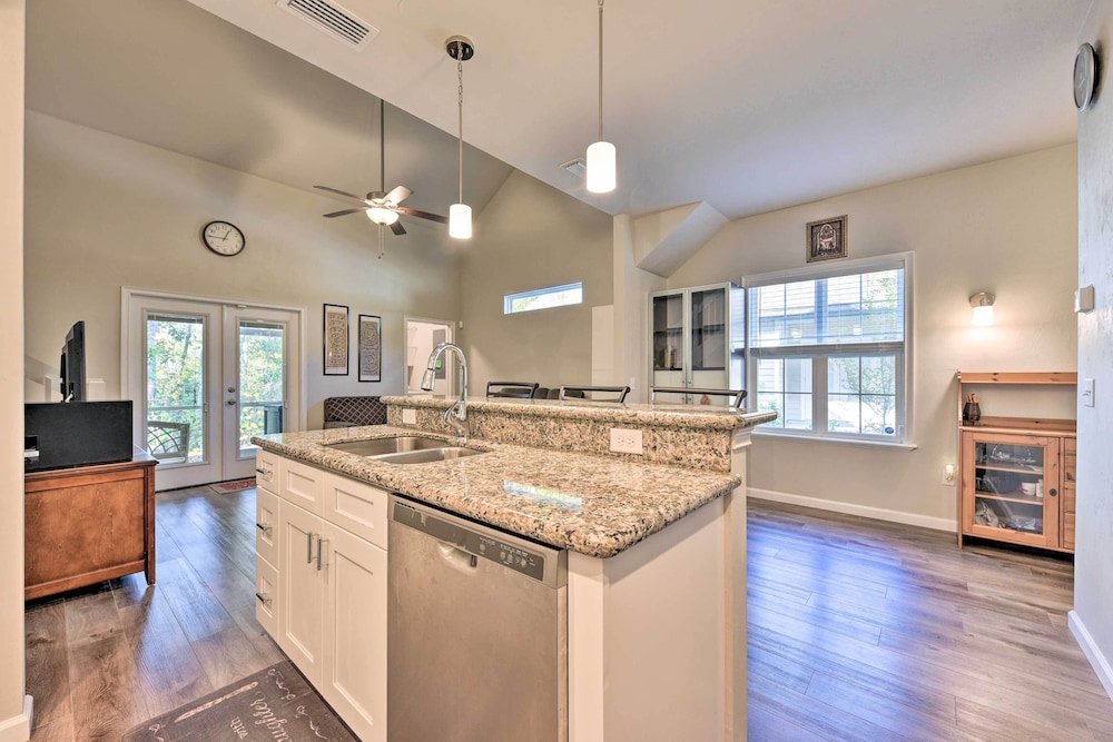 NEW! Gainesville Home ~ 8 Mi to Dtwn Attractions!