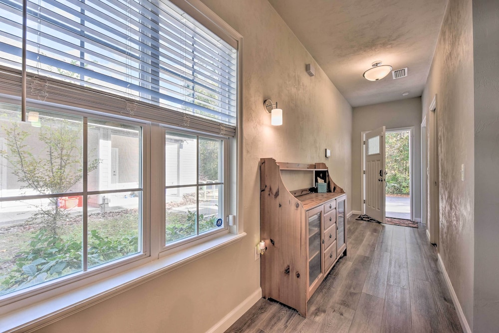 NEW! Gainesville Home ~ 8 Mi to Dtwn Attractions!