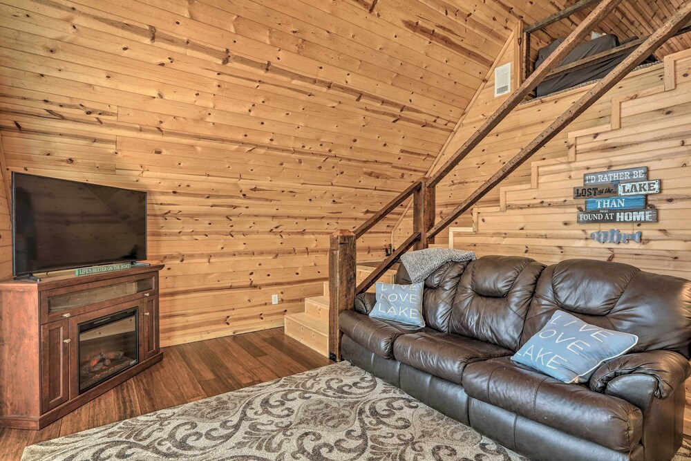 Sparta Lake Home w/ Deck & Boating Access! Baldwin County Vrbo