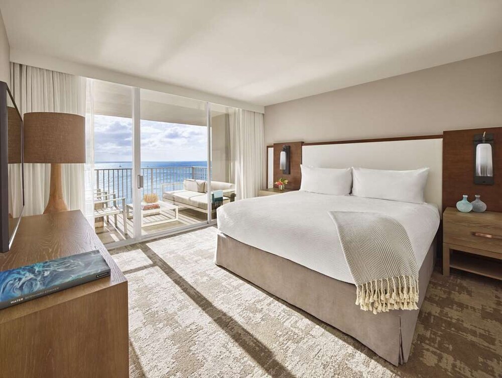 Blissful Beachfront Hideaway! Ocean View, 2 Pools, 2 Restaurants, Pets Allowed