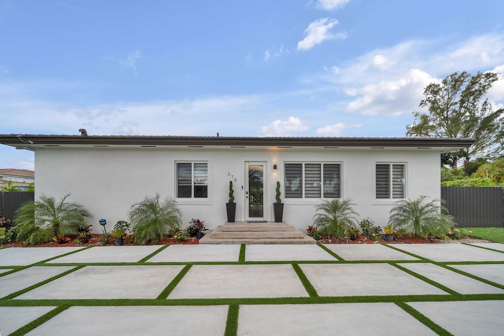 Luxury Magic⭐️ City Estates🌴 Near Beaches