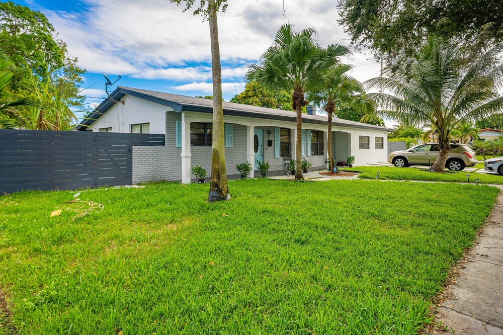 Beautiful home with a pool and game room!!