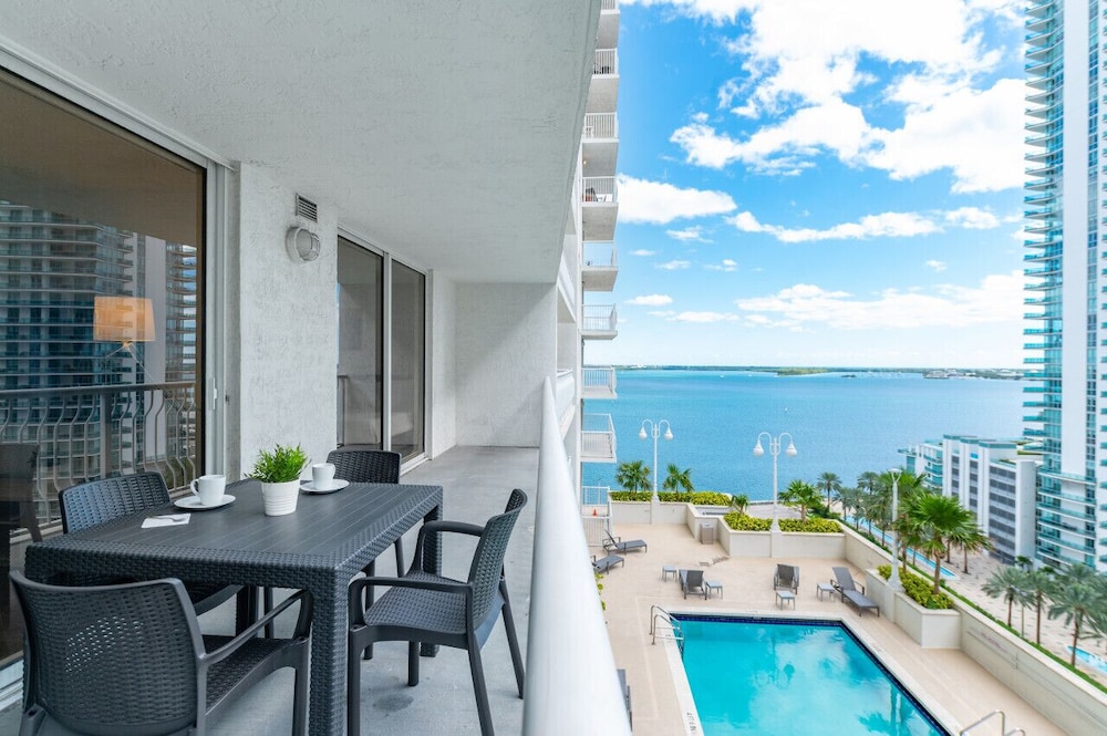 The Club 1605 · 2bedroom ocean views brickell freeparking