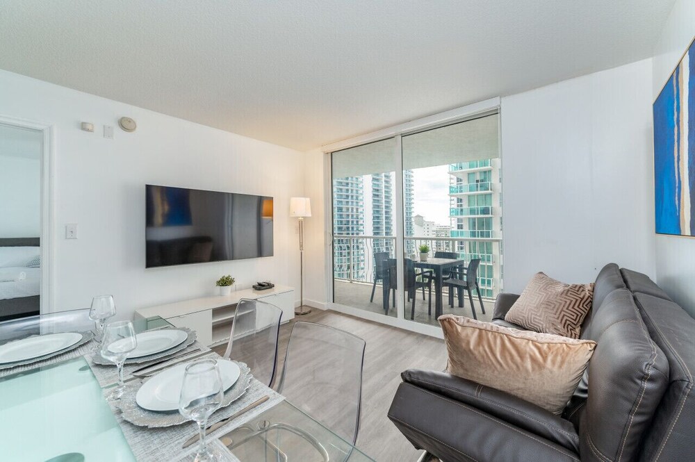 The Club 1605 · 2bedroom ocean views brickell freeparking