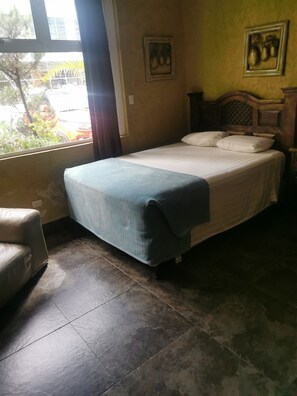 Standard Single Room | Desk, free WiFi, bed sheets