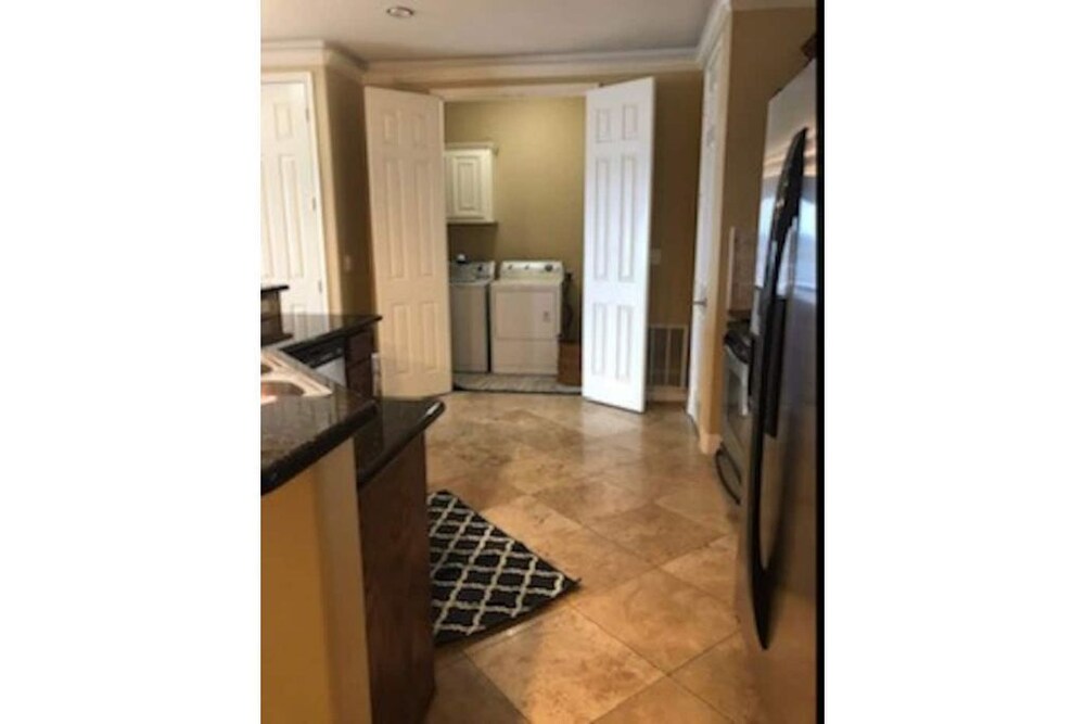 New Listing! Sunset Cove Condo Willis Vrbo