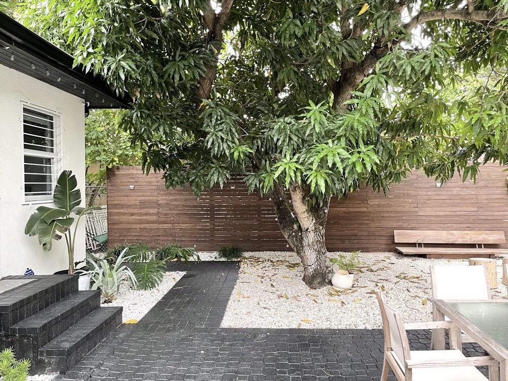 Beautiful illuminated LOFT in the heart of Miami’s Design District