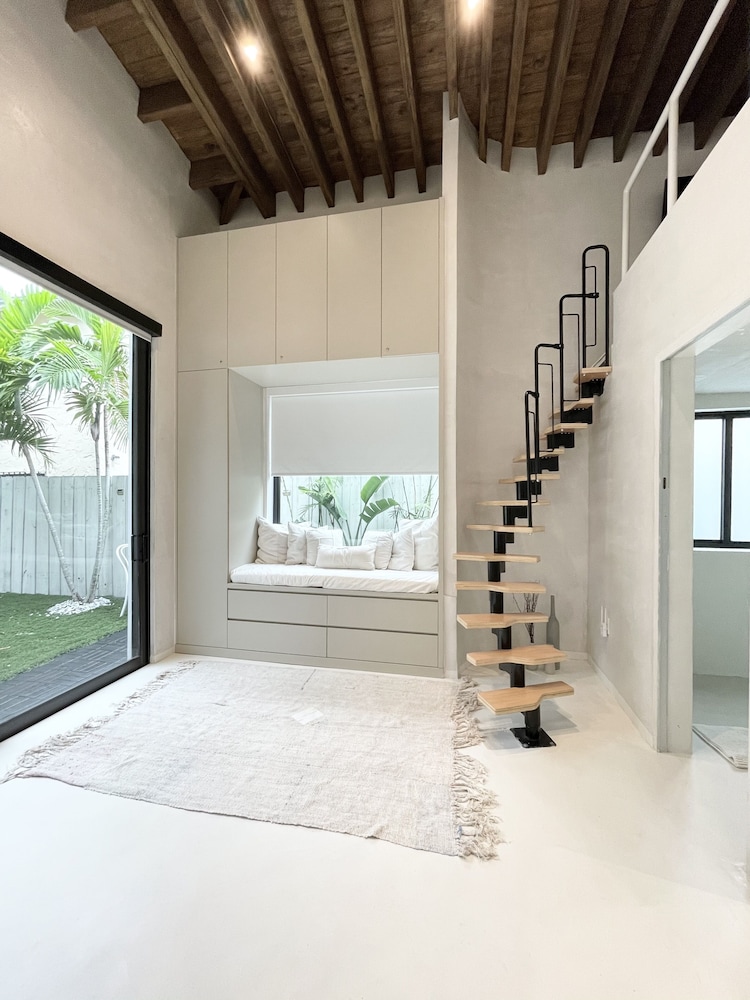 Beautiful illuminated LOFT in the heart of Miami’s Design District