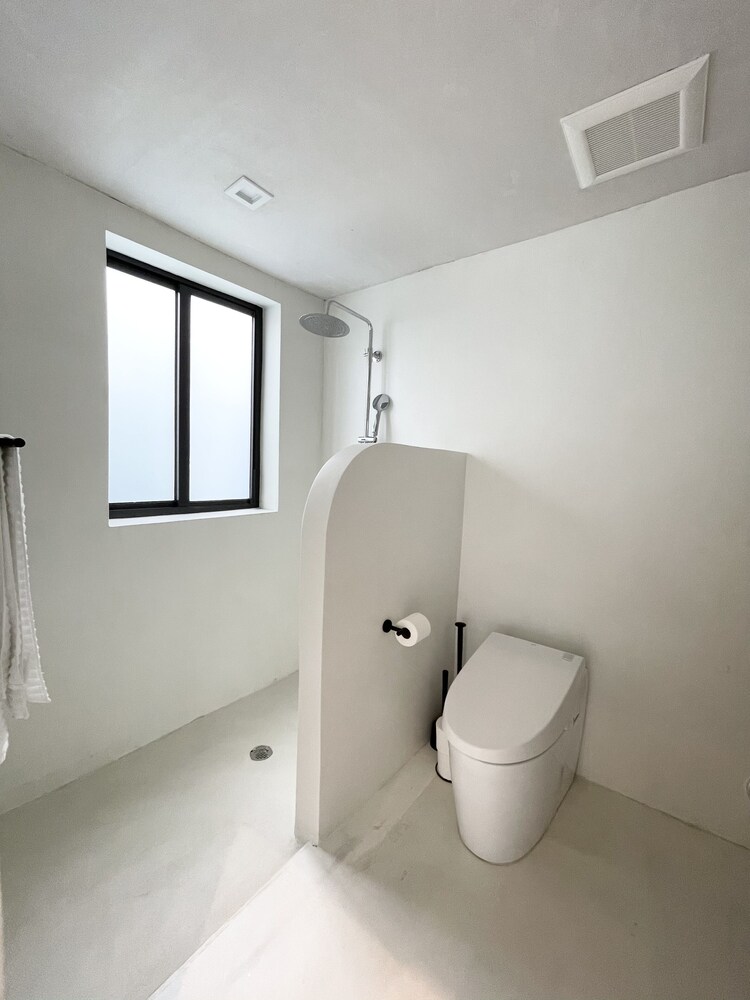 Beautiful illuminated LOFT in the heart of Miami’s Design District