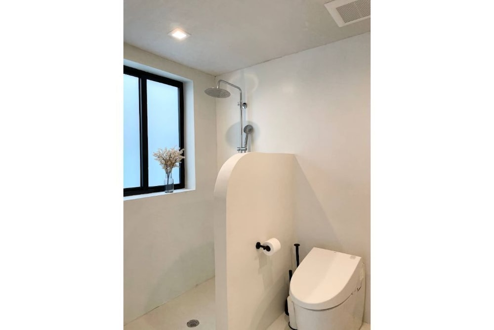 Beautiful illuminated LOFT in the heart of Miami’s Design District