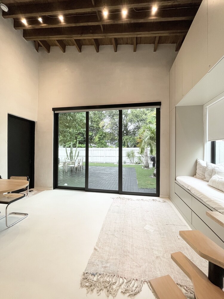 Beautiful illuminated LOFT in the heart of Miami’s Design District