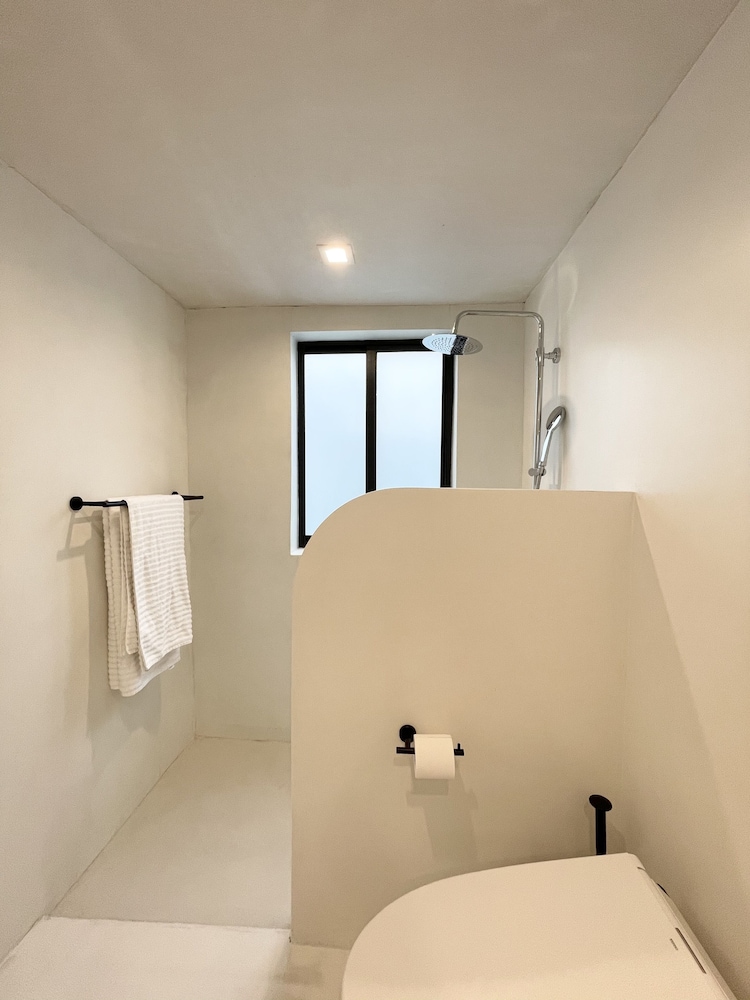 Beautiful illuminated LOFT in the heart of Miami’s Design District