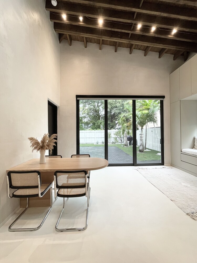 Beautiful illuminated LOFT in the heart of Miami’s Design District