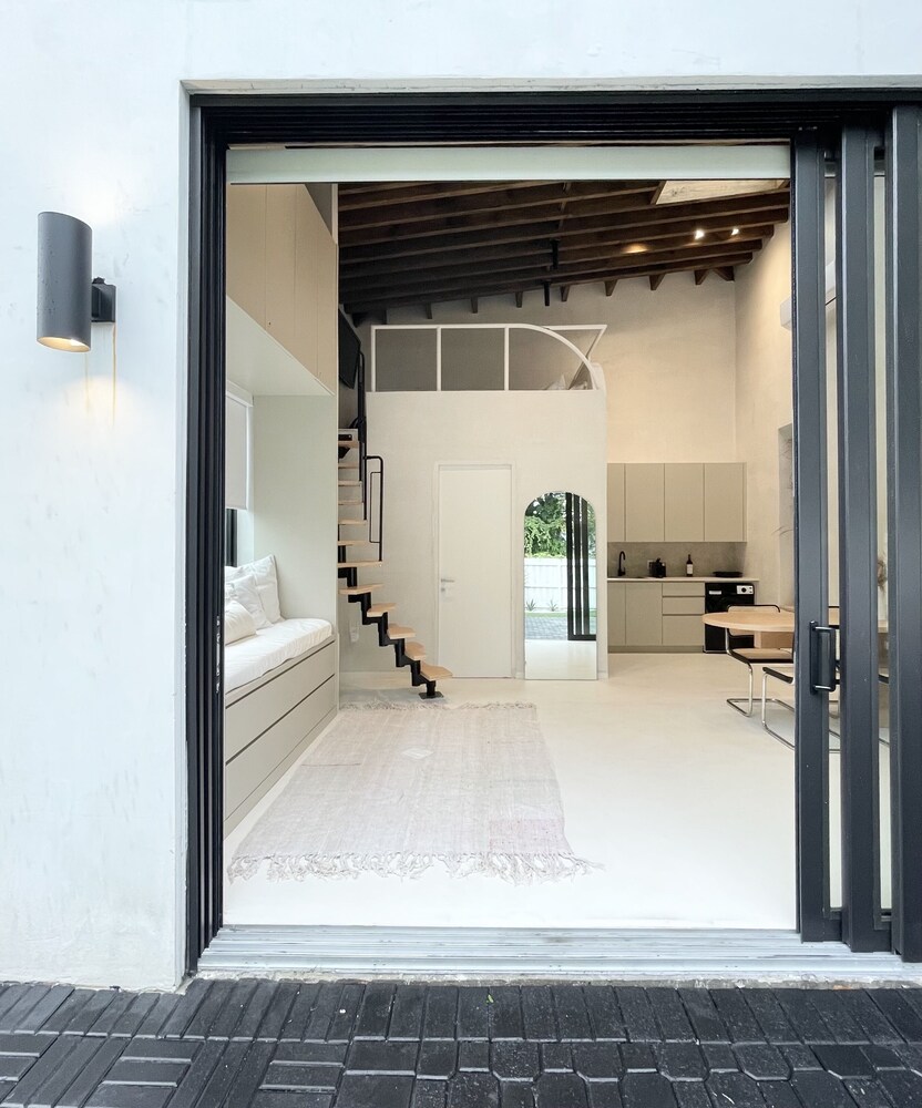 Beautiful illuminated LOFT in the heart of Miami’s Design District