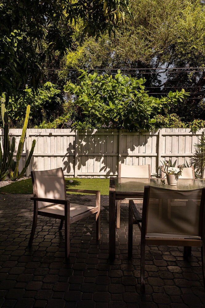 Beautiful house in the heart of Miami’s Design District, Wynwood and Midtown. 