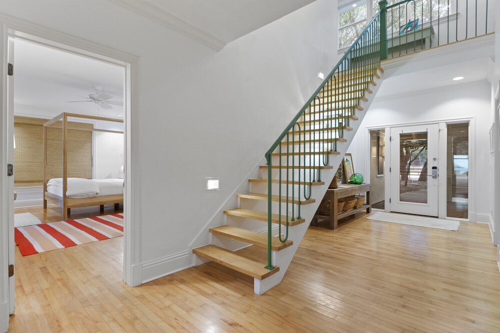 Monte Verde Gulffront, Prime Location, Amazing Views, Short Walk to