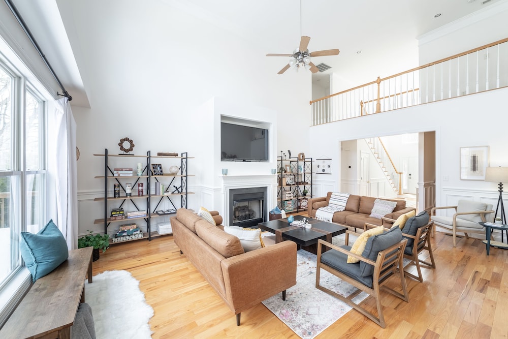 NEW LISTING! Lake Front 5 bedroom with Private Dock and Two Car Garage