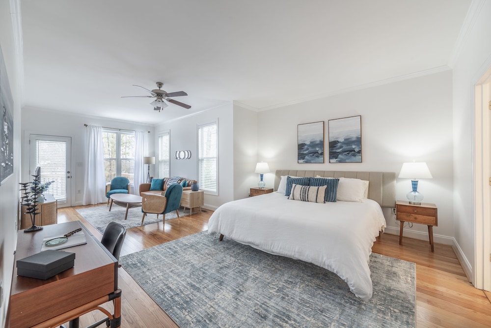 NEW LISTING! Lake Front 5 bedroom with Private Dock and Two Car Garage