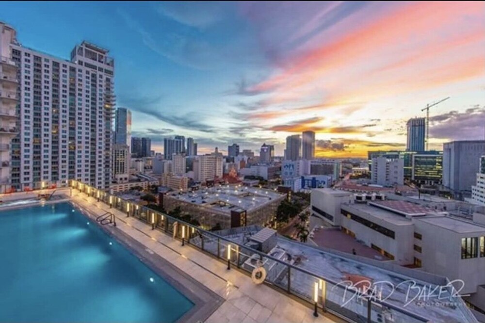 🌇🌟 Miami Bayside View, Rooftop Pool, FTX Arena, New Gym Sky View