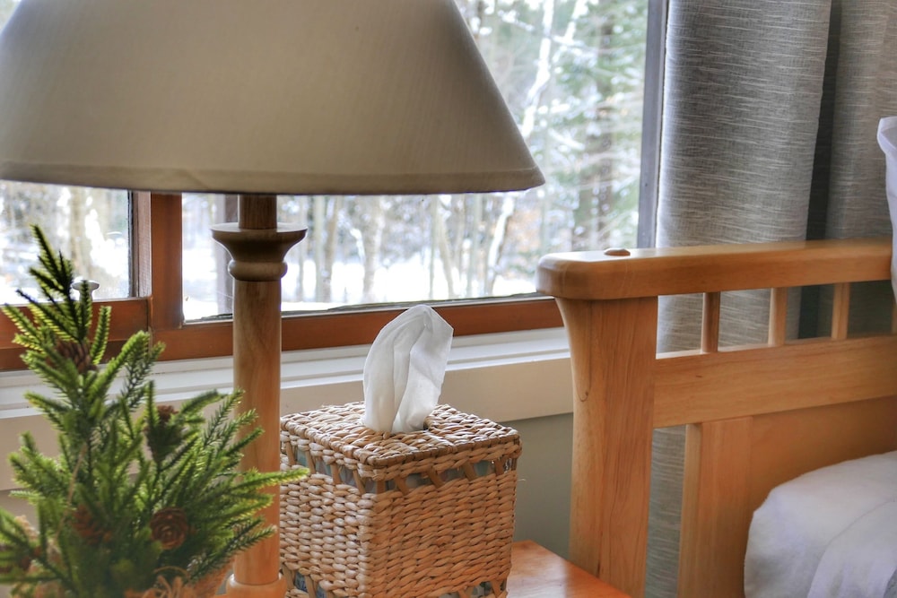 Windfall Quechee Club VT Cozy Updated Condo A/C, Fireplace Ski