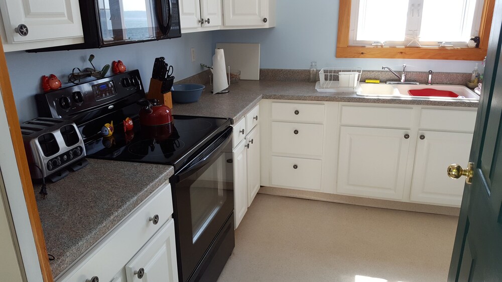 Midcoast Secluded Waterfront Cottage St Tenants Harbor Tenants