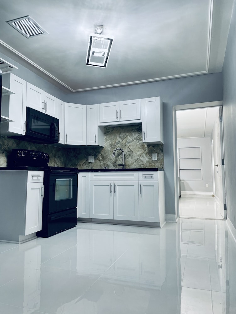 Heart of Miami* Luxe House in Coral Way Area