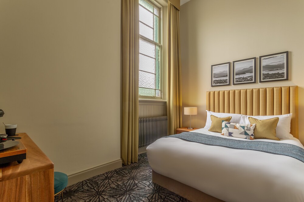 Riva Boutique Hotel & Restaurant