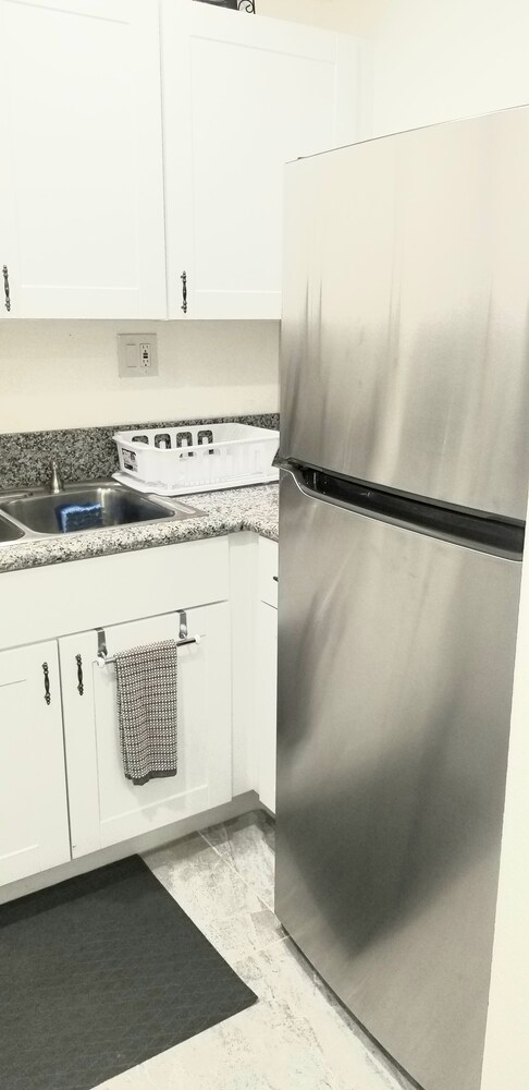 Silver City Apartments 8 minutes from downtown, casinos and games.