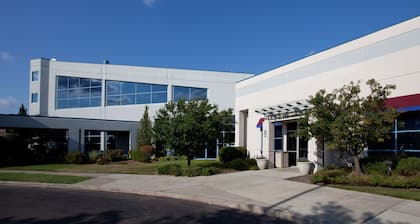 Holiday Gateway Hotel