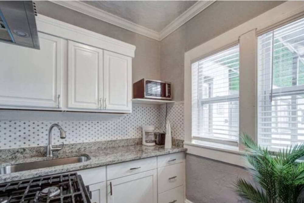 WNA 4 · Modern Bayshore Apt