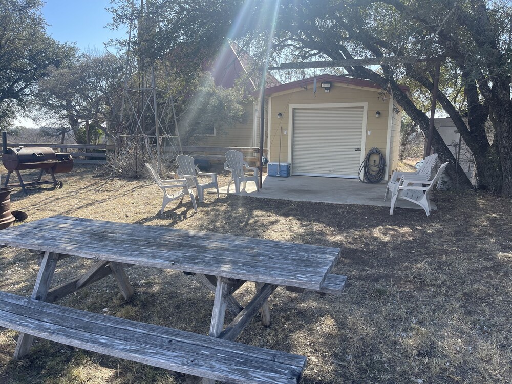 Rustic Ranch House Perfect for Peaceful Getaways, Mullin, TX Vacation