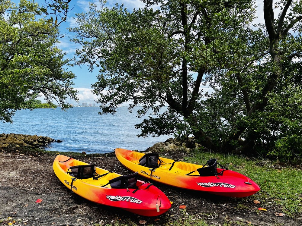 BRAND NEW TOP FLOOR IN THE HEART OF MIAMI / SUPER CLOSE TO BEST AREAS