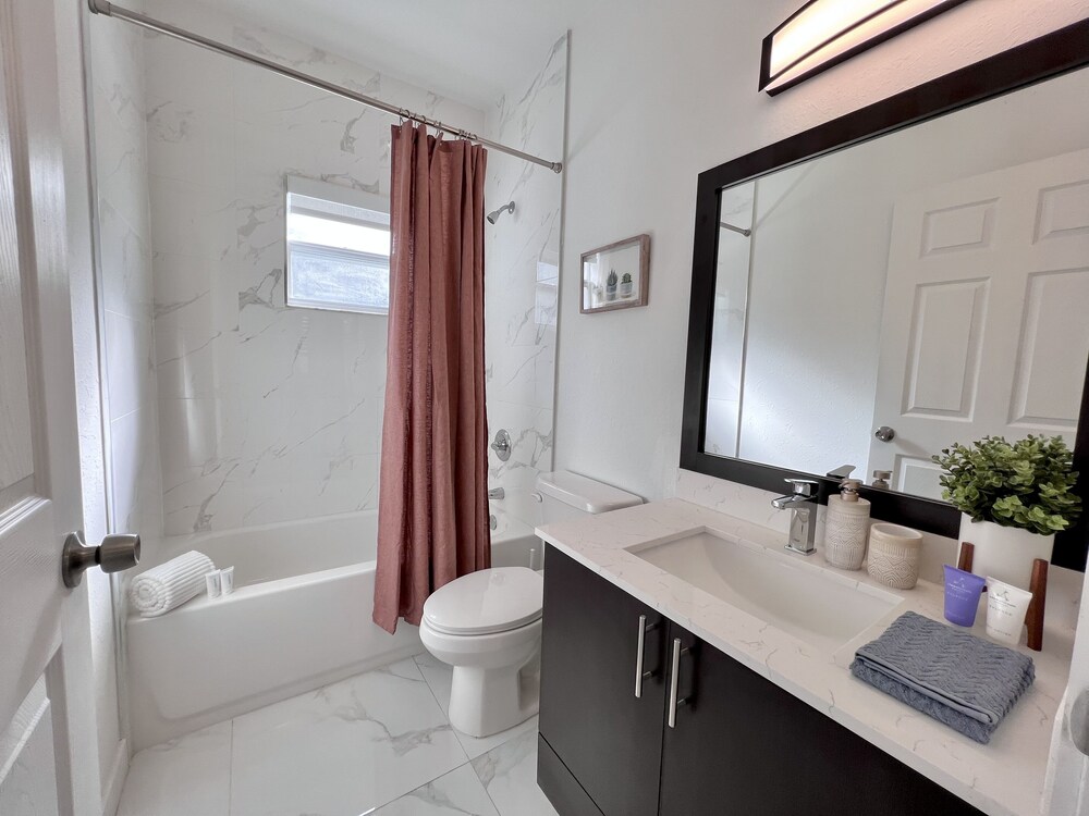 NEW 2022☆Luxury 3Bed/2Bath Private Clean Home☀️🏝MIAMI ☆ Pet Friendly