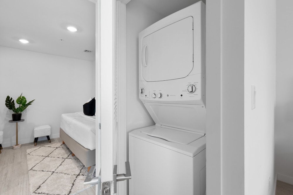 LUXURY 1BDRM/1B CONDO LOCATED IN WYNWOOD / DESIGN DISTRICT MIAMI