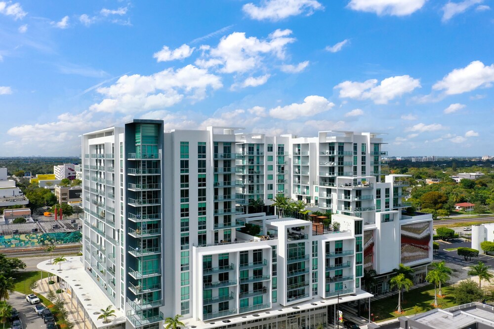 LUXURY 1BDRM/1B CONDO LOCATED IN WYNWOOD / DESIGN DISTRICT MIAMI