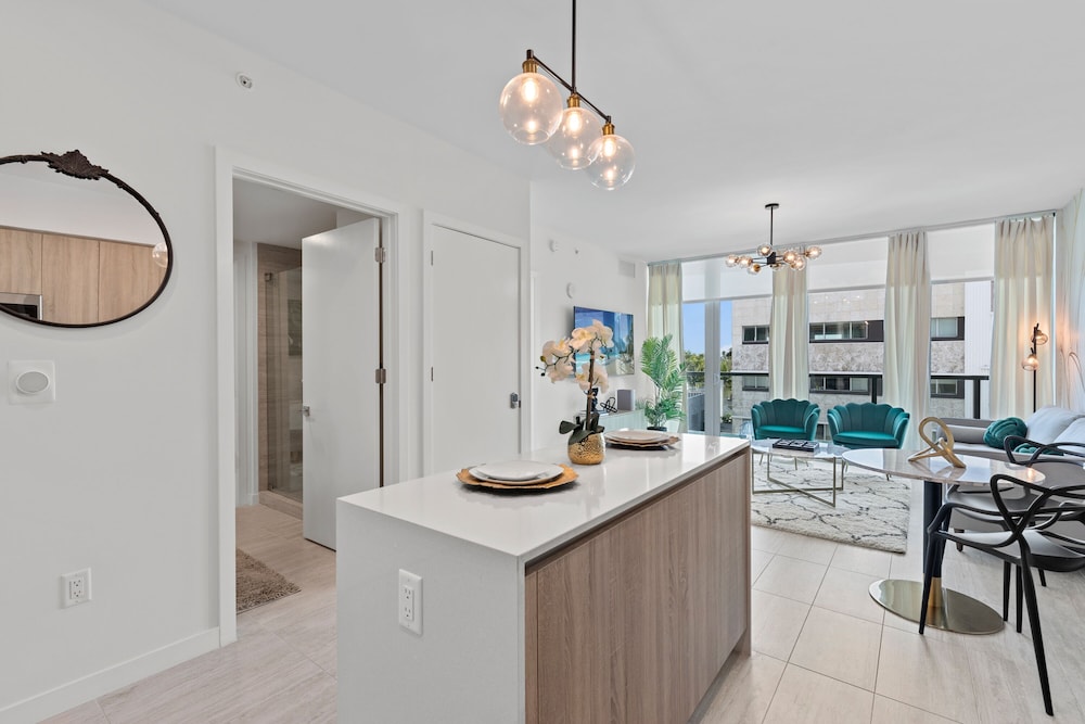 LUXURY 1BDRM/1B CONDO LOCATED IN WYNWOOD / DESIGN DISTRICT MIAMI